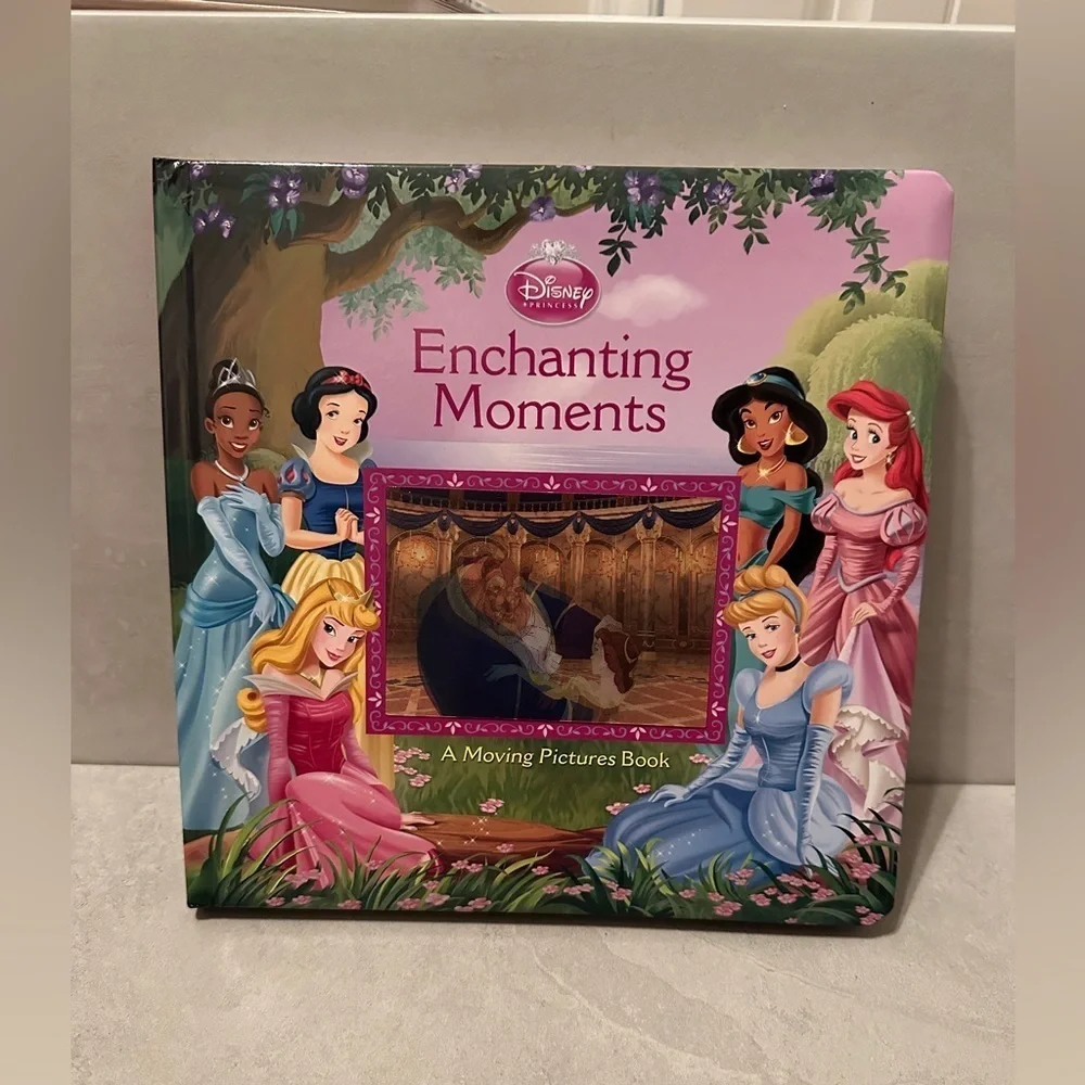 Enchanting Moments :A Moving Pictures Book Board Books Disney Princess Excellent